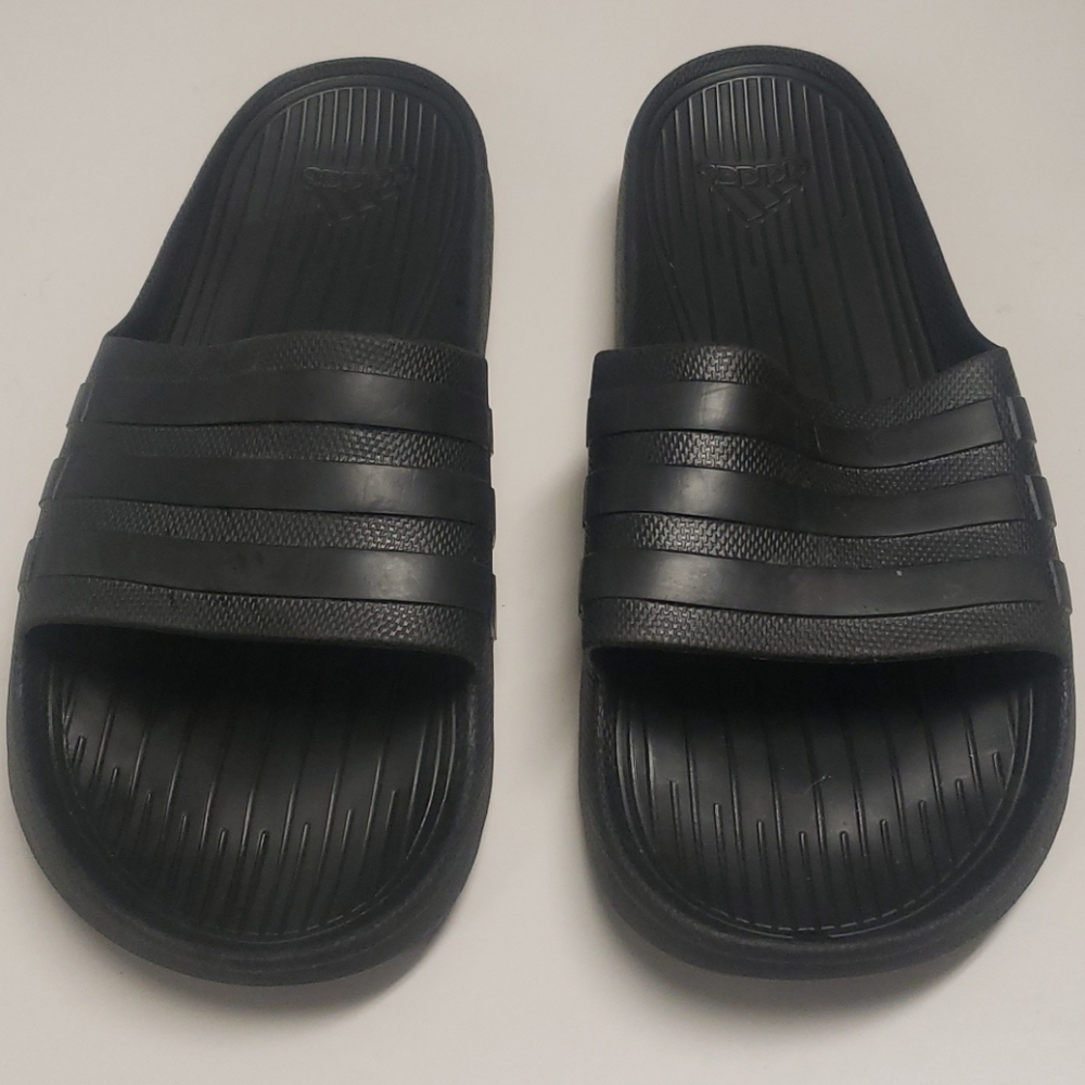 Adidas Adilette Slides
